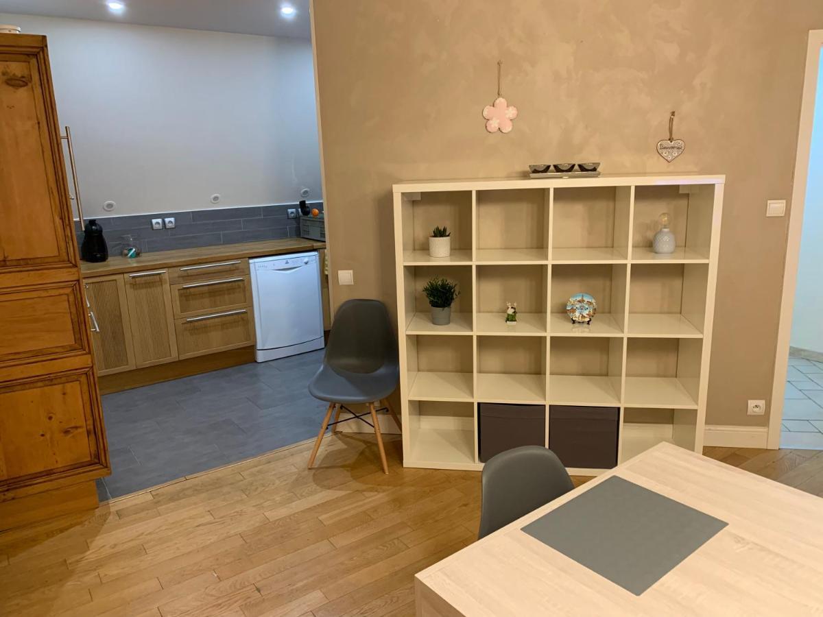 Historical Town Center Spacious Flat